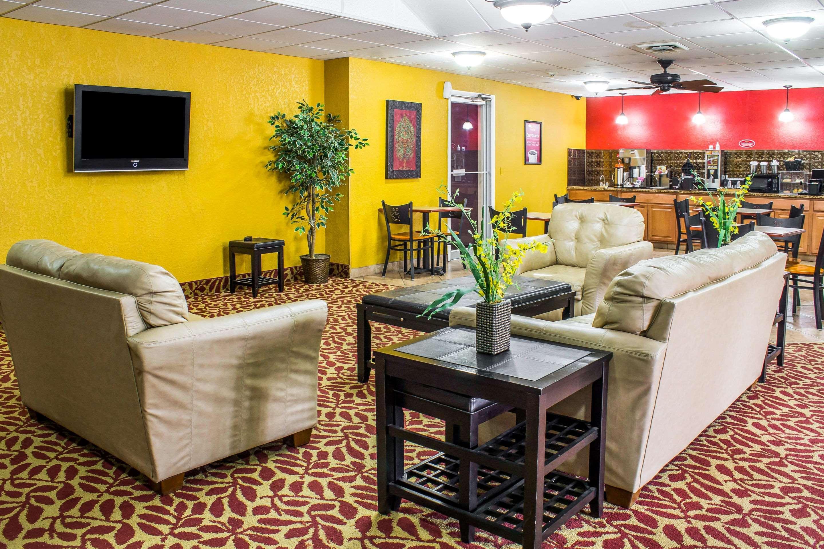 Econo Lodge Inn & Suites Walnut Exterior photo